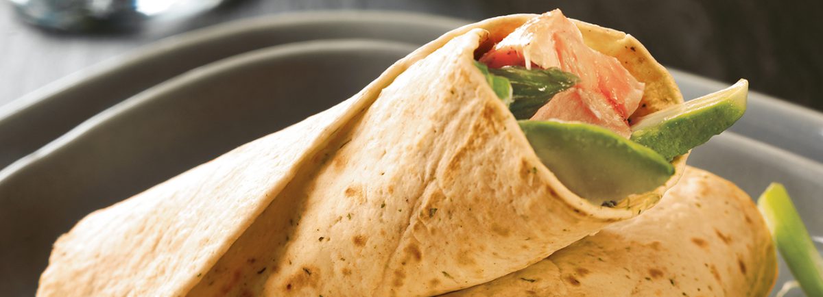 Mission Wraps templado de salmón y espárragos